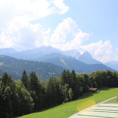 Pfeiffer Alm Am Sonnenhang Mit Blick Auf Die Zugspitze Garmisch-Partenkirchen Exterior foto