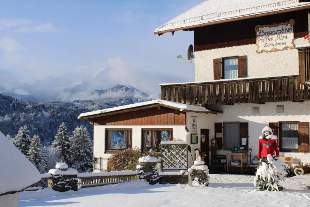 Pfeiffer Alm Am Sonnenhang Mit Blick Auf Die Zugspitze Garmisch-Partenkirchen Exterior foto